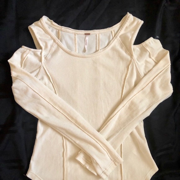 Free People Almost Famous Cold Shoulder Top Sz Small - Picture 2 of 7